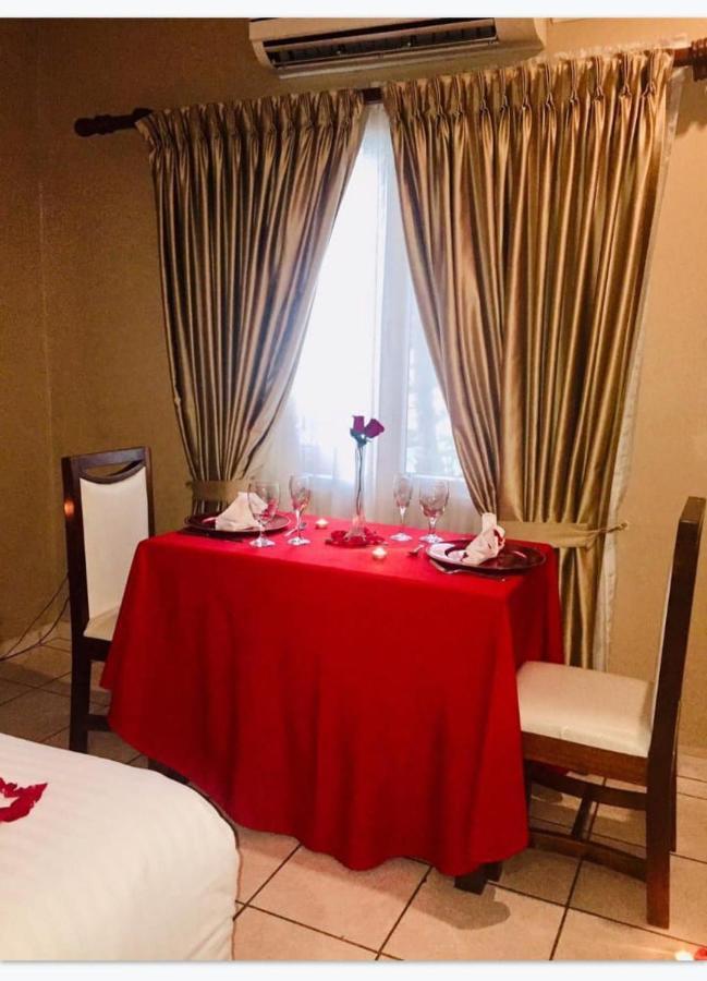 Hotel Primavera Boutique 산페드로술라 외부 사진