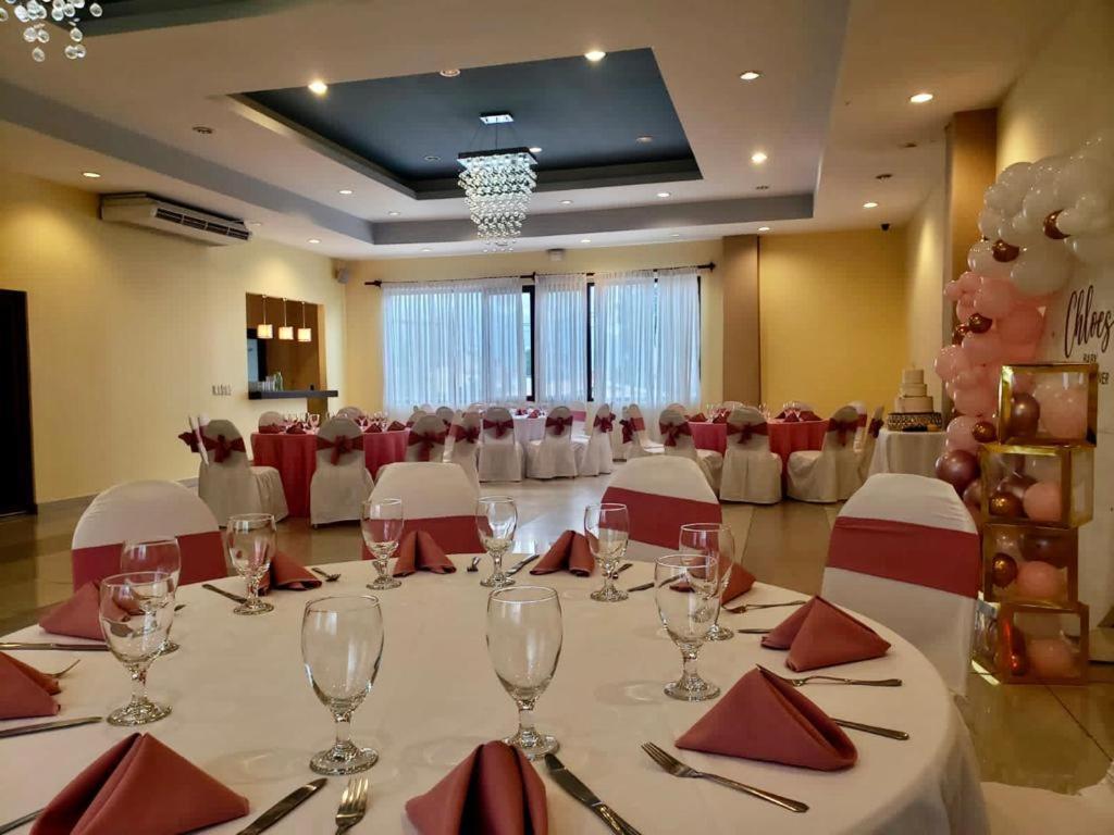 Hotel Primavera Boutique 산페드로술라 외부 사진
