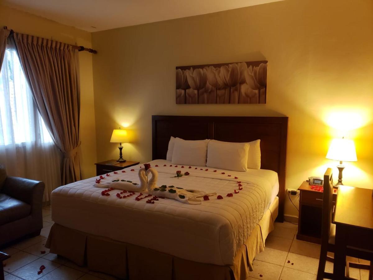 Hotel Primavera Boutique 산페드로술라 외부 사진